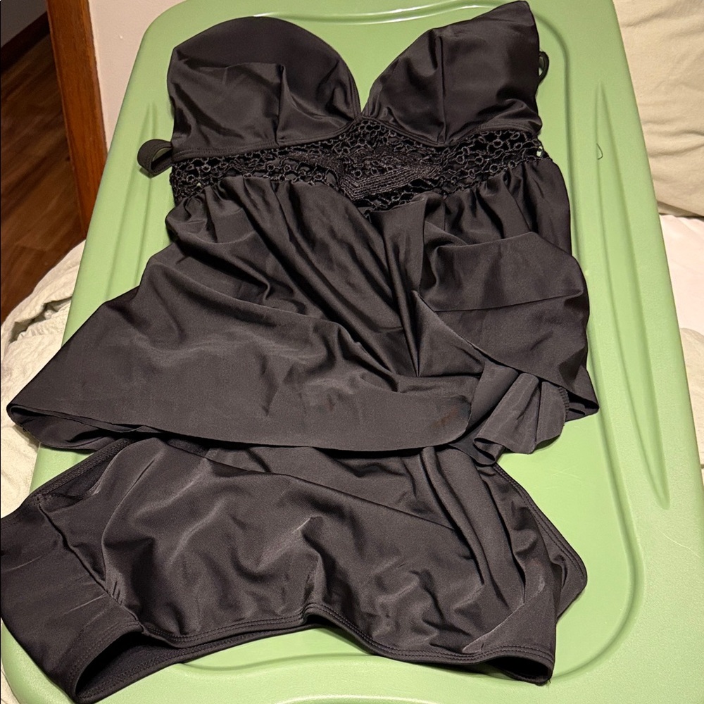 Elegant Black Strapless Dress